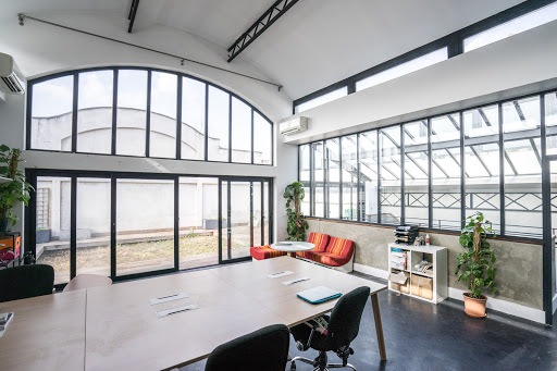 Photo de La Piscine Studio – Espace évènementiel, tournages et shootings, salles de montage et d'étalonnage, bureaux à louer. à Pantin (93500)