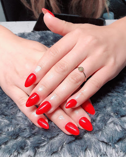 LV Nails - spa pedicure - Thumbnail