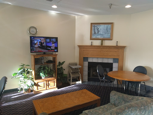 Warsaw Lodging Gallery - United States