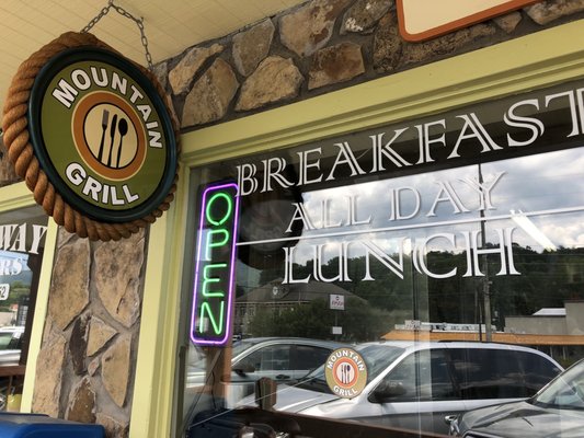 Mountain Grill — photo 1