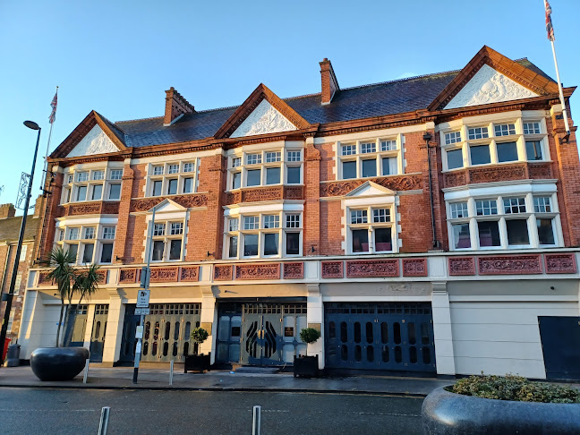 Comments and reviews of The Grand