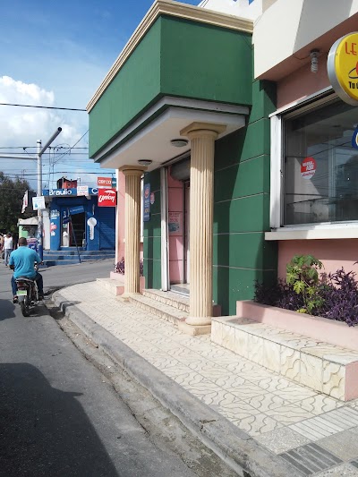 Photos of SUPER FARMACIA LOS ESCALONES