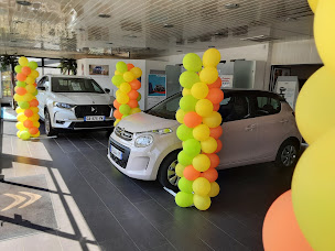 Photo n°2 de GARAGE DEREMBLE à Perrignier (Magasin de pneus)