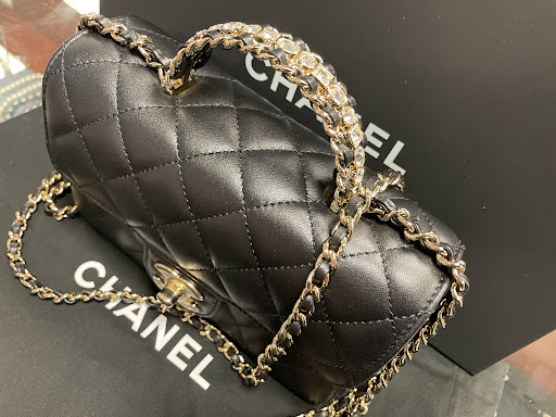 It's Chic Again! Upscale Consignment - Visual