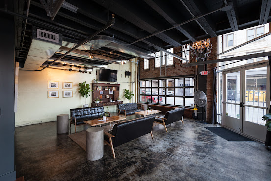 Queen City Radio by null