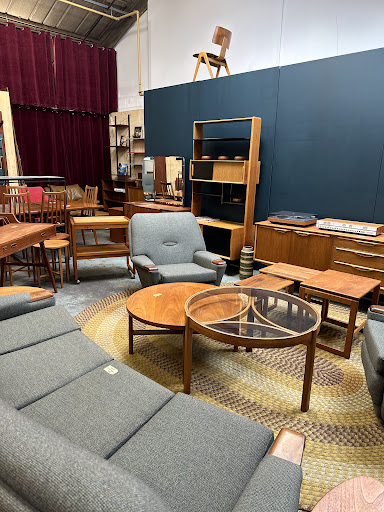 MidcenturyReFind - Visual