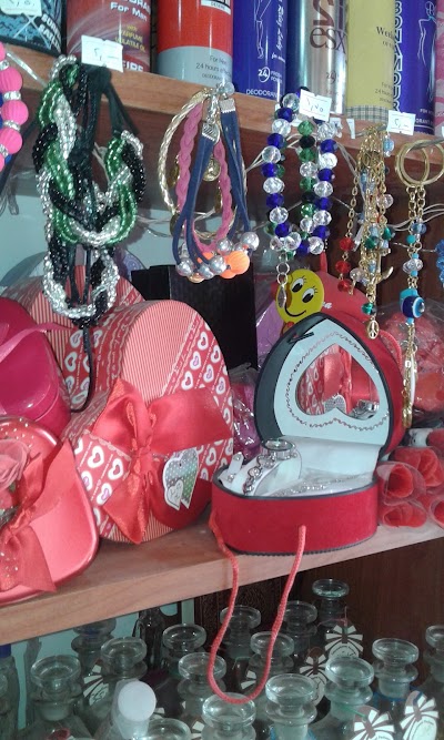 Photos of PANA shop for gifts, makeup and stationery MIE games