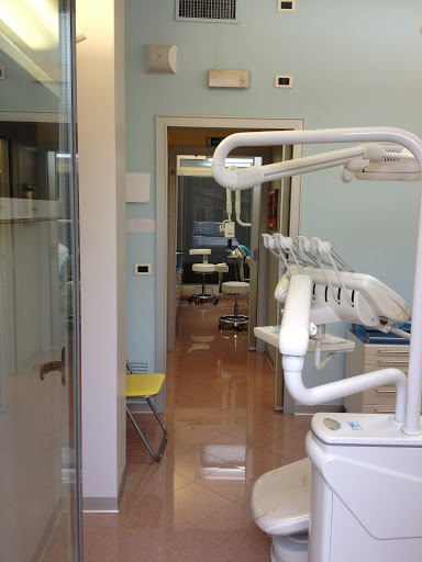 Studio Dentistico Cadorin Dott. Angelo Gallery - Italy