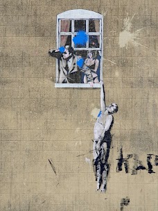 Banksy ‘Well Hung Lover’ 2006 bristol