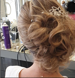 Photo n°3 de Emitif Coiffure et esthètique à Sainte-Geneviève-des-Bois (Salon de coiffure)