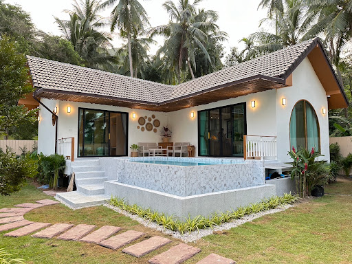 KUMA POOL VILLA CHALOKLUM