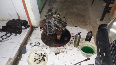 Photos of bengkel mobil "suntoro" kendal