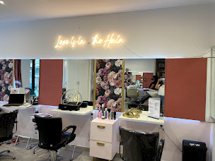 Photo n°33 de Elø Hair • Beauty • Concept Store à Nice (Service d'épilation à la cire)