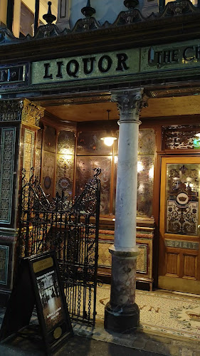 The Crown Liquor Saloon - Pub