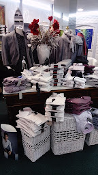 Photo n°3 de VETYVER sarl RAVAUT BOUTIQUE à Hesdin-la-Forêt (Magasin de vêtements pour hommes)