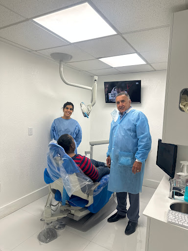Dr. Manuel E. Costa, DDS - Visual
