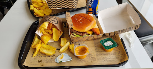 Photo 4 - Dk Burgers