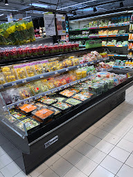 Photo n°7 de Intermarche St Maximin Ste Baume à Saint-Maximin-la-Sainte-Baume (Station-service)