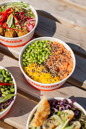 Photo n°6 de DEPARTEMENTAL Amilly - POKAORA & GOLDEN BUN - Food court à emporter à Amilly (Bar à poke)