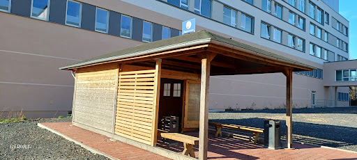 Raucherpavillon an Haus 3