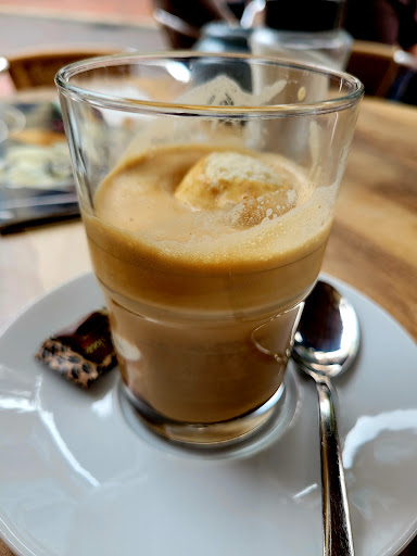 Sami's Eiscafé - Visual