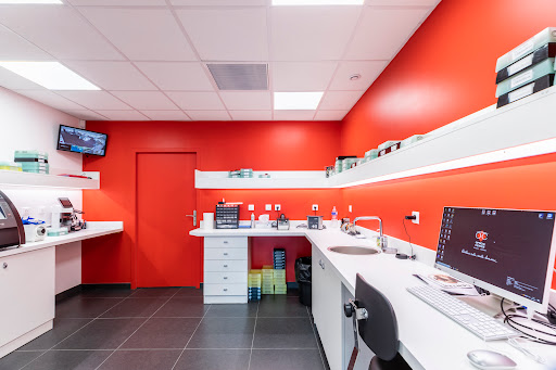 Opticien CONCHES-EN-OUCHE - Optical Center Gallery - France