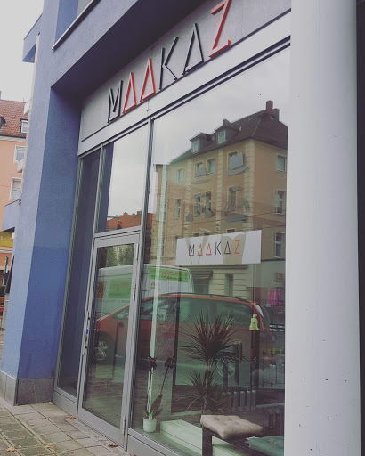 Makaaz Hair