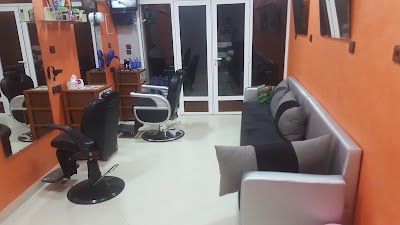 Photos of Salon de coiffure Boubaker