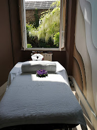 Photo n°6 de Corine CASTELLA - Massage Bien-être / Sophrologie Caycédienne à Semur-en-Auxois (Institut de massages)