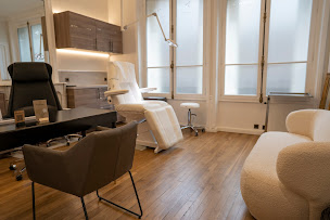 Photo n°10 de Dr Moshé Assouline - Paris 16 - English speaking doctor - Dépistage par Fotofinder - Chirurgie dermatologique à Paris (Clinique)