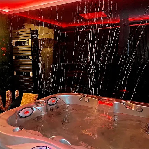 Photo de Piscine Spa Famars Valenciennes à Famars (59300)