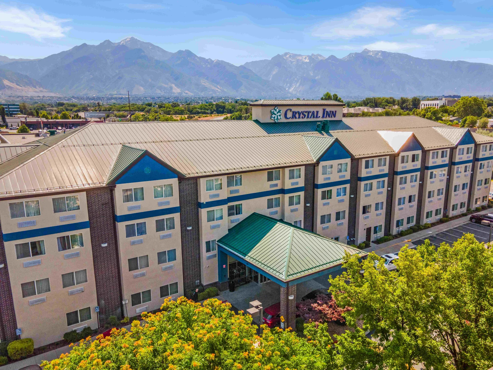 Crystal Inn Hotel & Suites Midvalley
