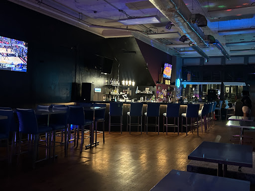Celebrity Suites Lounge - Thumbnail