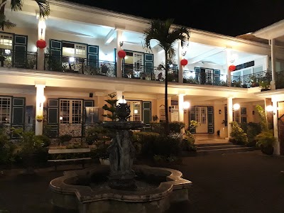 Photos of Garden Village Shopping Centre