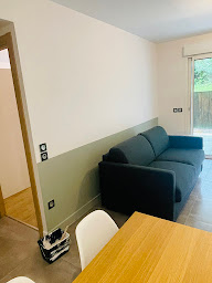 Photo n°12 de EI GS Paumard -Peinture intérieure et extérieure Nettoyage démoussage de toiture et façade à Bénesse-Maremne (Peintre en bâtiment)