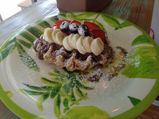 TocaMadera Café & Acai, Author: linda radcliff