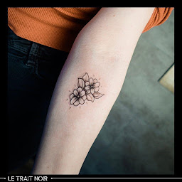 Photo n°1 de Le Trait Noir Tatouage - Piercing - Créations artistiques à Villecresnes (Artiste)