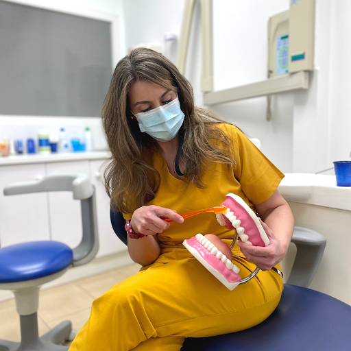 CLINICA DENTAL EL CID S.L. - Thumbnail