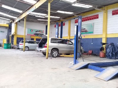 Photos of Motorzone Auto Repair Shop Ltd