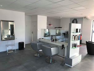 Photo n°5 de Art'Color à Chagny (Salon de coiffure)