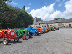 Photo n°9 de Meubles d'Hier et d'Aujourd'hui à Poilley (Magasin d'antiquités)