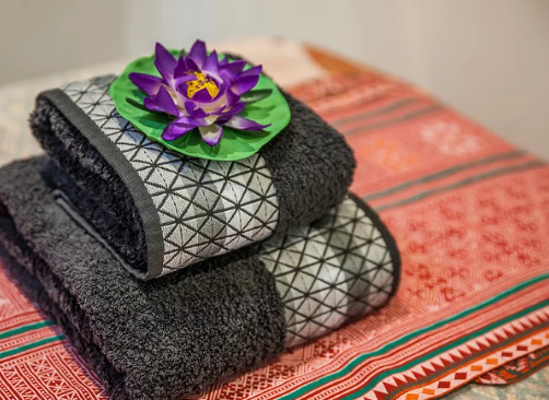 Choti Thai Massage - Thumbnail