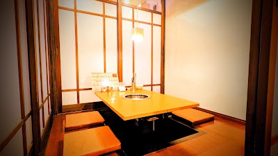 ヤキニク ユウカリ 田和山店