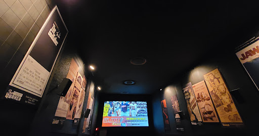 Quaker Cinema - Visual