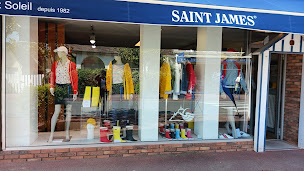 Photo n°26 de Mer et Soleil 1982 à Merville-Franceville-Plage (Magasin de vêtements)