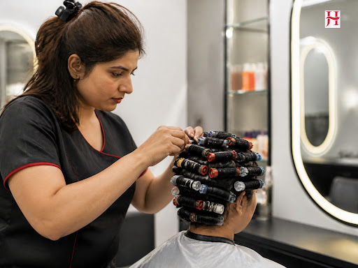 Looking to add some bounce and volume to your hair? The Jawed Habib Unisex Salon in Kanpur offers… post image