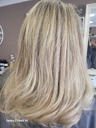 Photo n°15 de Salon WM à La Crau (Salon de coiffure)