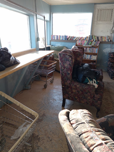 Fowler Laundry - Visual