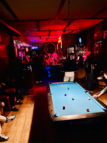 Black Hole Bar by null