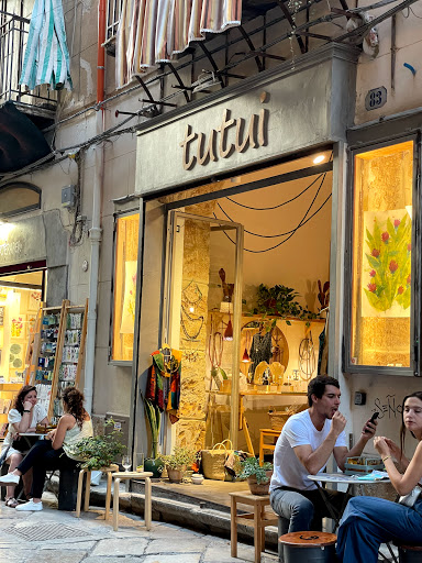 Le tutui - Visual
